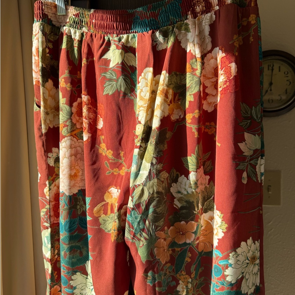 CHICOS—Rust Floral Wide-Leg Pants with Teal & Cream Blooms - Picture 5 of 8